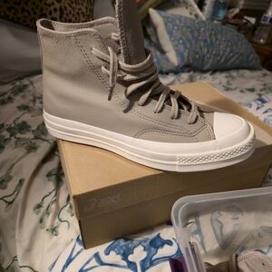 NEW Converse Chuck Taylor All Star High Top Sneakers in Beige/Cream